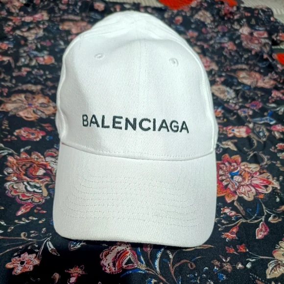 Balenciaga cloth cap - Picture 4 of 10